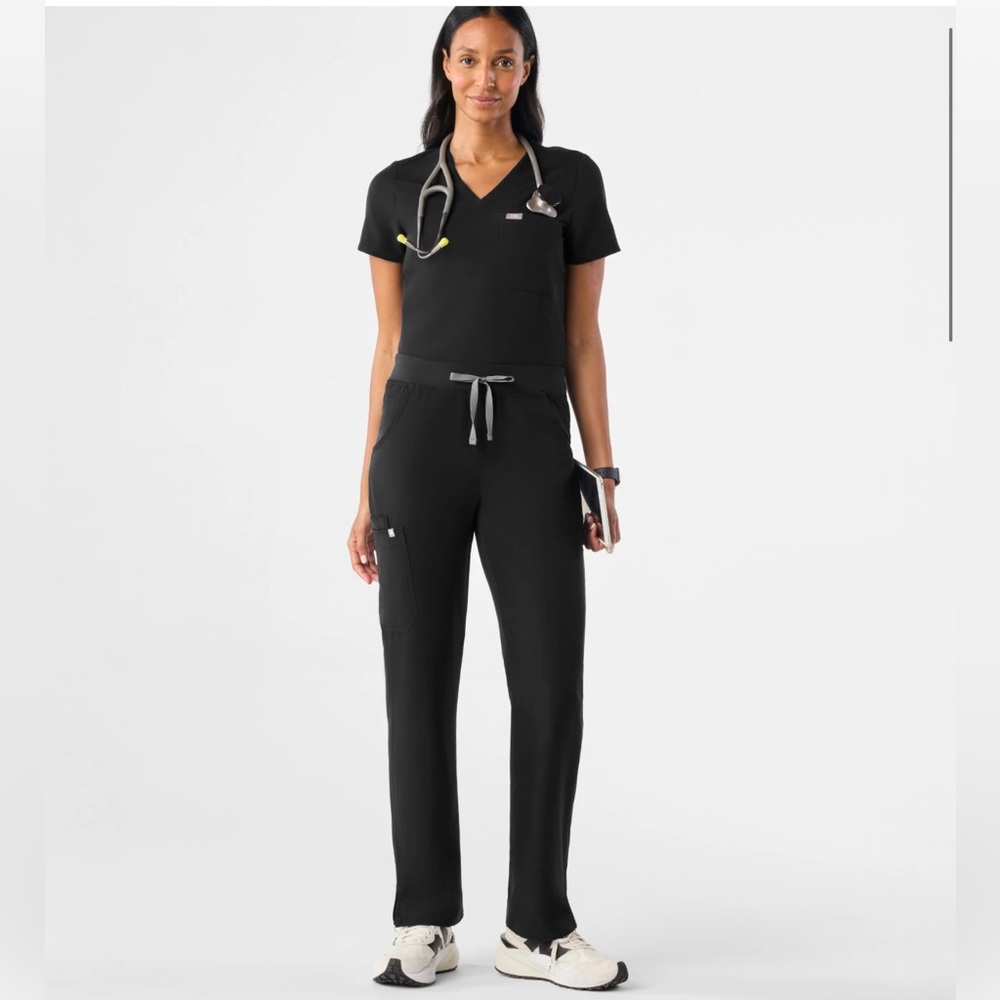 Figs Women's Black Track Pants & Joggers